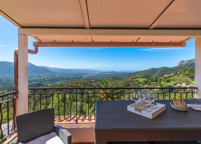 Alta Vista , Avec Piscine Privee Et Vue Exceptionnelle Pres D'ajaccio *