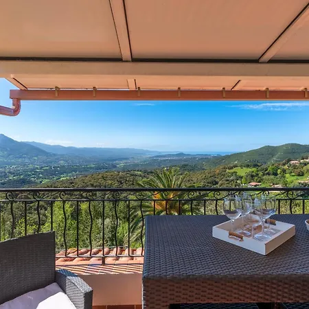 Alta Vista , Avec Piscine Privée Et Vue Exceptionnelle Près D'ajaccio *
