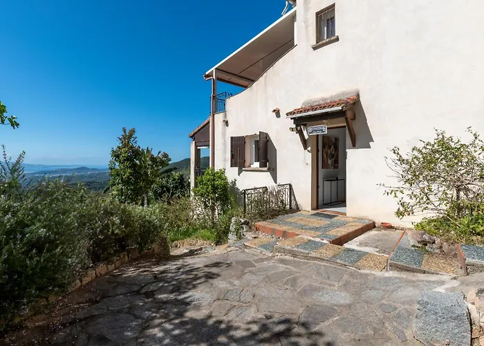 Alta Vista , Avec Piscine Privee Et Vue Exceptionnelle Pres D'ajaccio Villa